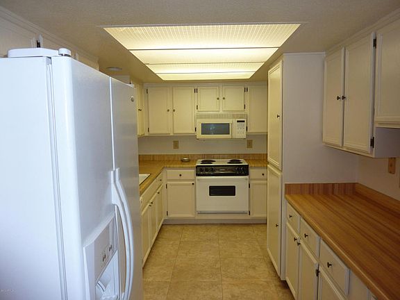 2nd image of 10502 E Silvertree Dr