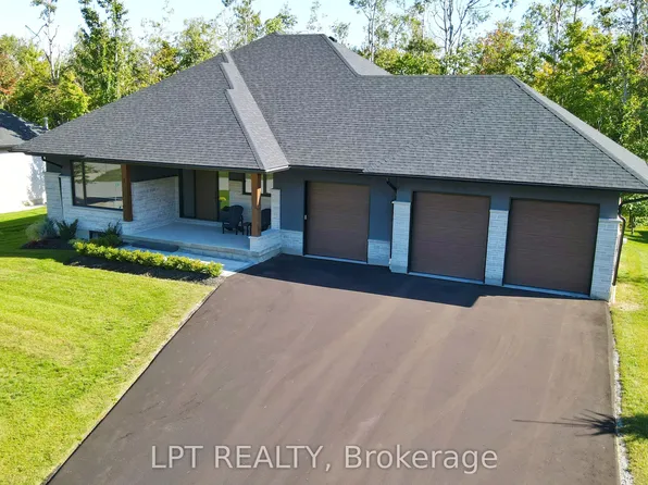 15 Byers St, Springwater, ON L9X 2A3