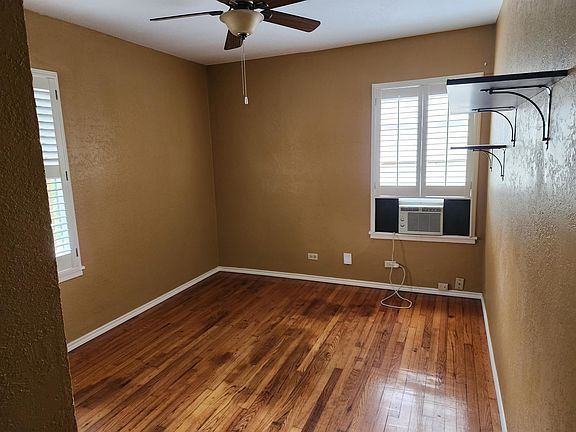 4th image of 218 Harwood