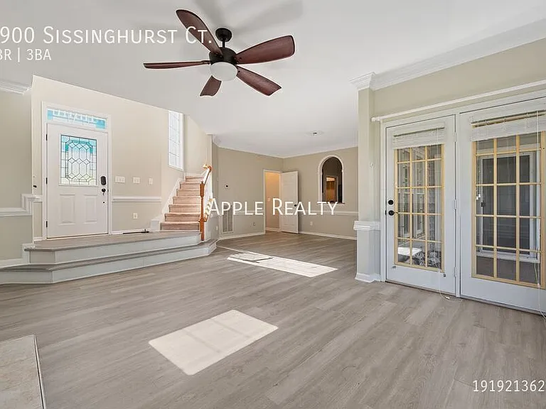 2900 Sissinghurst Ct — Photo 3