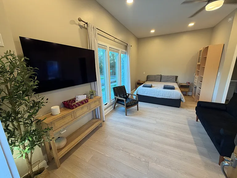 1700 Van Buren Ave #1 — Photo 2