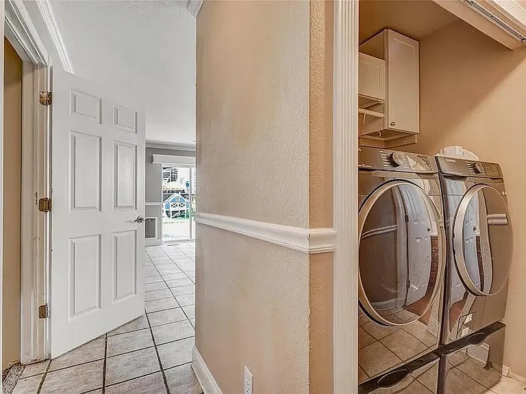 4884 Bittercreek Dr — Photo 7