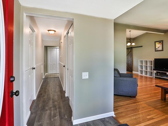4th image of 1535 Bay Meadows Dr