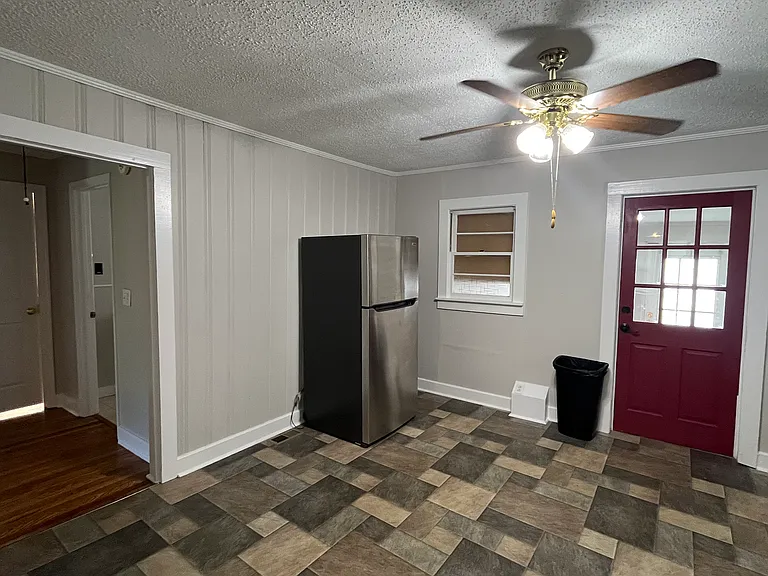 1135 McBrides Branch Rd — Photo 10