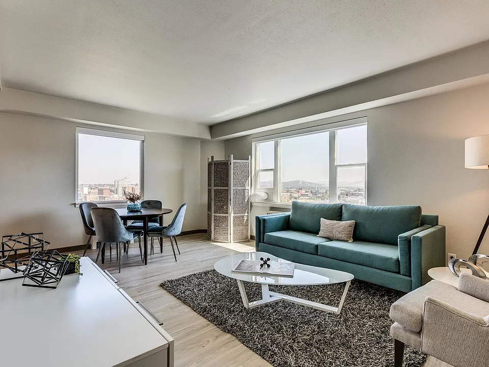 Cooper George apartments community photo