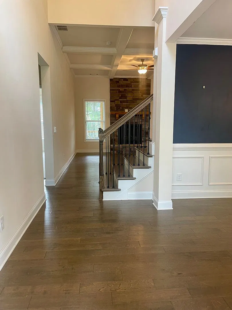 Gorgeous 4 bedroom 3.5 bath home in desirable River Rock Community — Photo 4