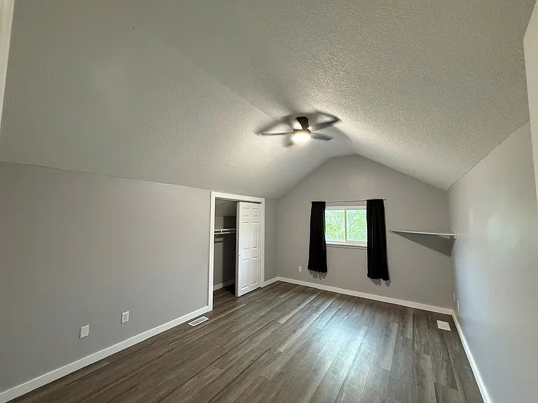 125 Sharon Dr — Photo 32