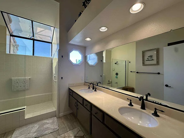 4 Hermosillo Ln — Photo 24