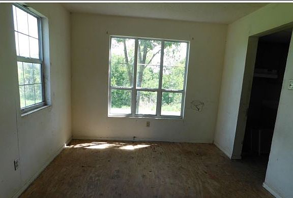 3rd image of 2595 County Road 128