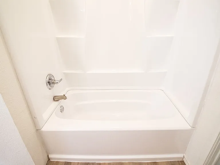 950 W Lynn St — Photo 18