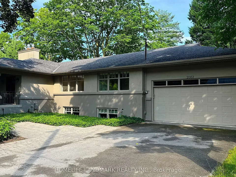 2062 Glenforest Cres
