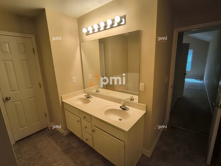 306 Creek Manor Way — Photo 10