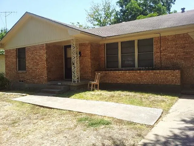 2938 Healey Dr — Photo 2