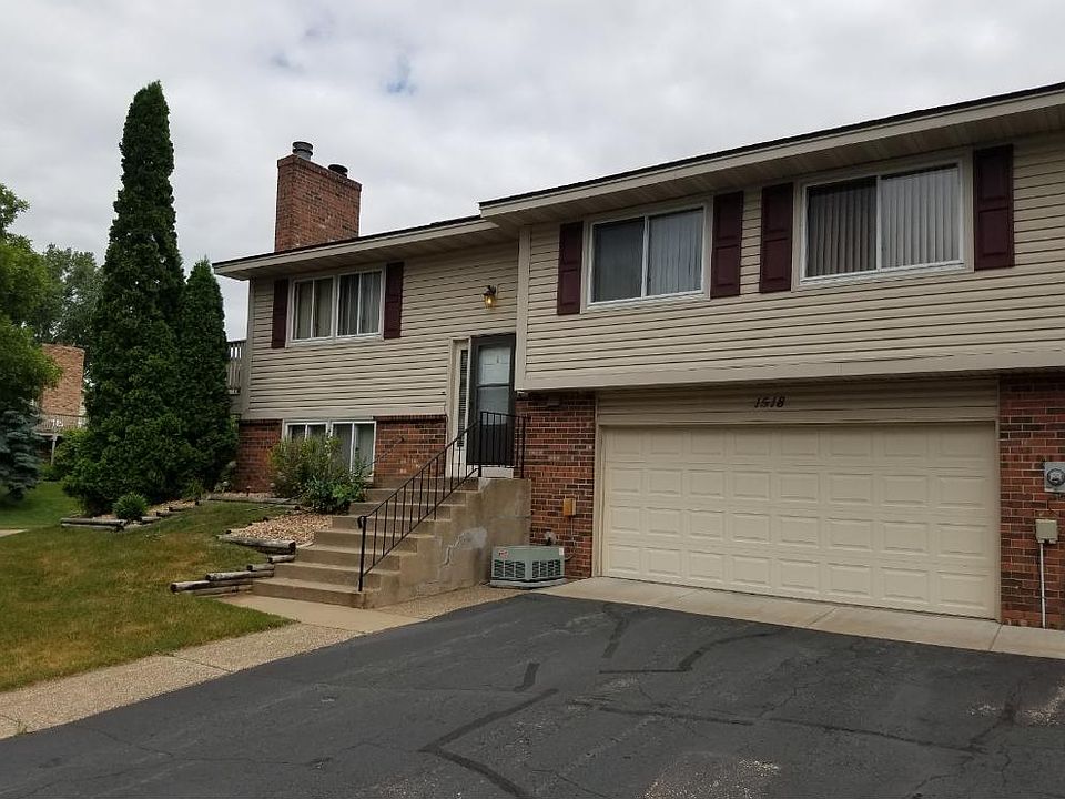 1st image of 1518 128th Ln NE