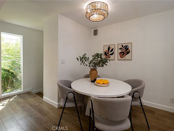 4th image of 20134 Leadwell St Unit 307