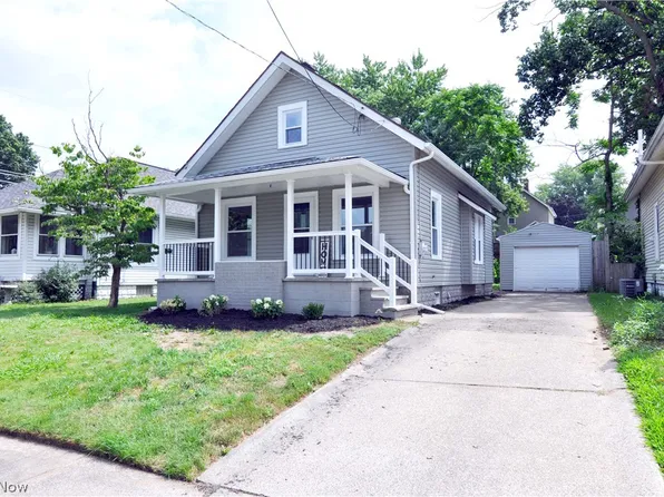 557 Wesleyan Ave, Barberton, OH 44203