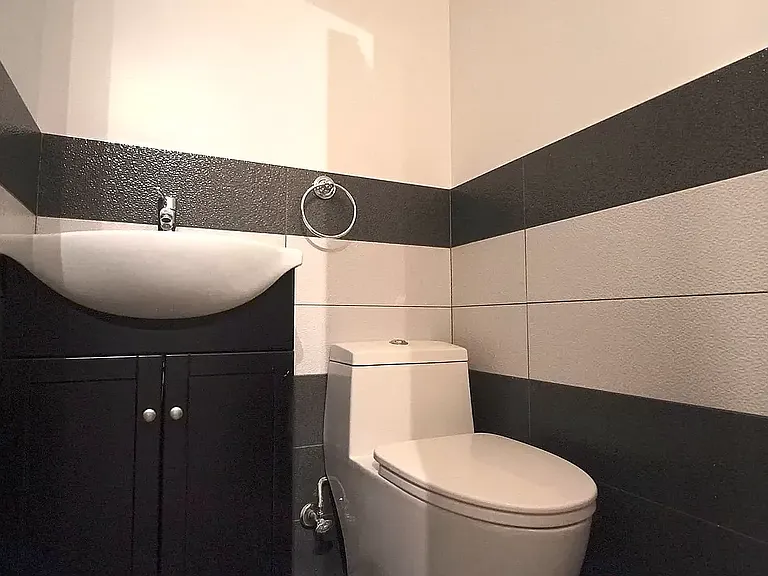 381 S 3rd St #1-C — Photo 10