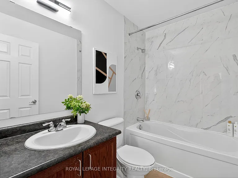 2619 Baynes Sound Way — Photo 37