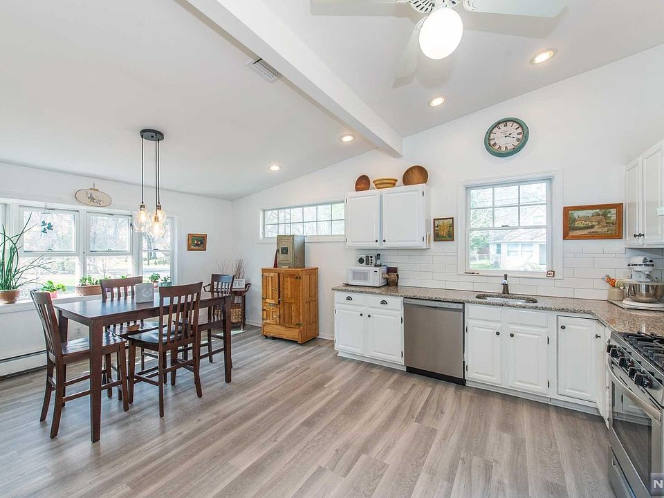 1st image of 14 Highwood Ave