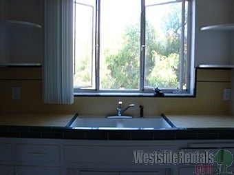 2nd image of 1339 Holly Ave #B