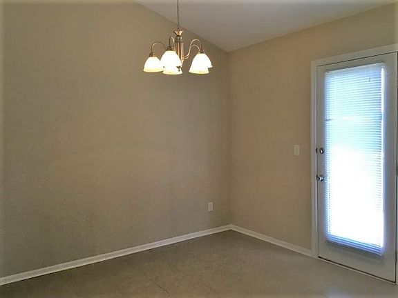 4th image of 8078 Bertwood Ct