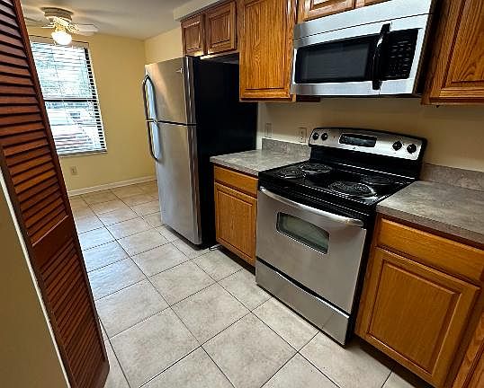 5th image of 8153 Village Gate Ct