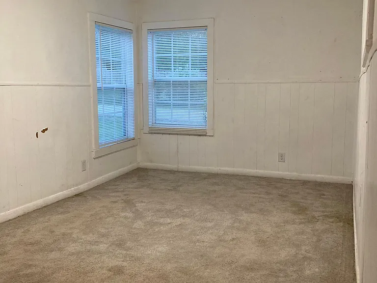208 W Weaver Ave — Photo 8