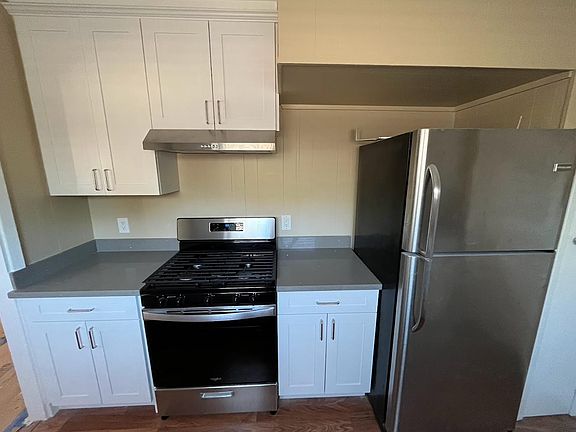 4th image of 1114 S B St #1114