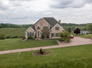 60 Koogler Trl, Raphine, VA 24472