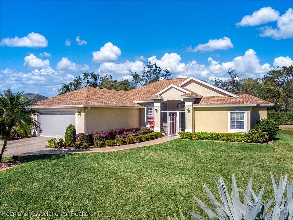 1st image of 2440 Manor Dr