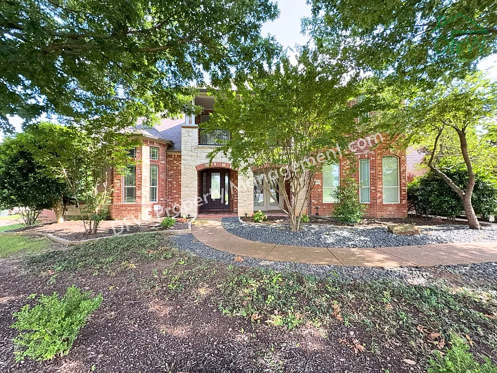 5 bed, 6.0 bath, 4865 sqft, $8,595 — Photo 1