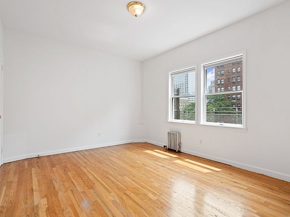 5th image of 321 E 69th St APT 6B