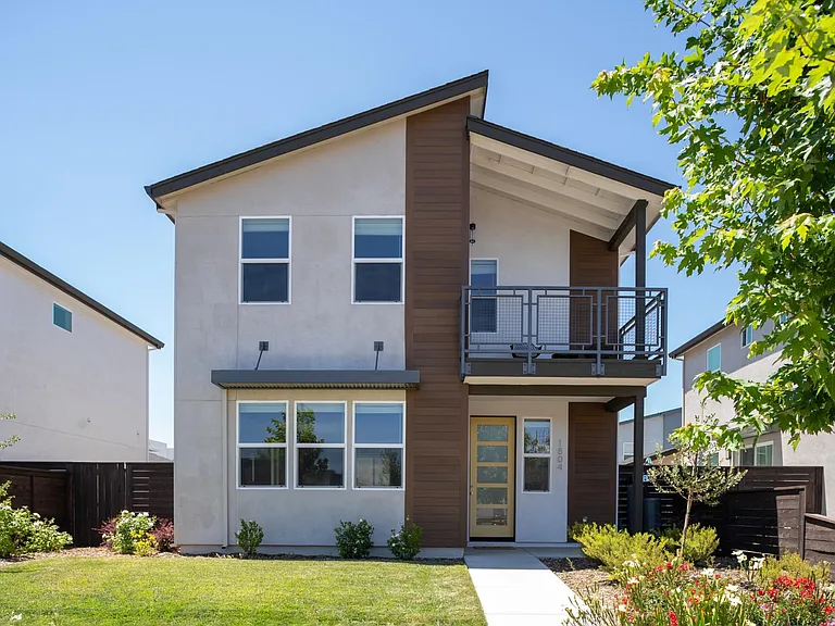 1804 Notre Dame Blvd — Photo 2