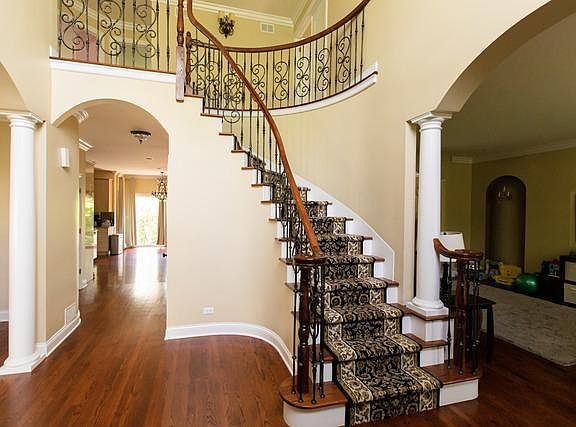 2nd image of 1525 Windy Hill Dr