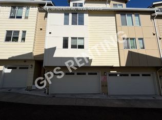 18016 12th Ave NE #D, Seattle, WA 98155