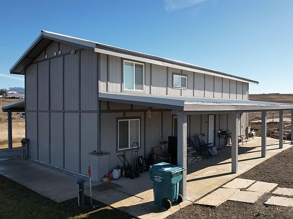 4th image of 1086 Highland Ln