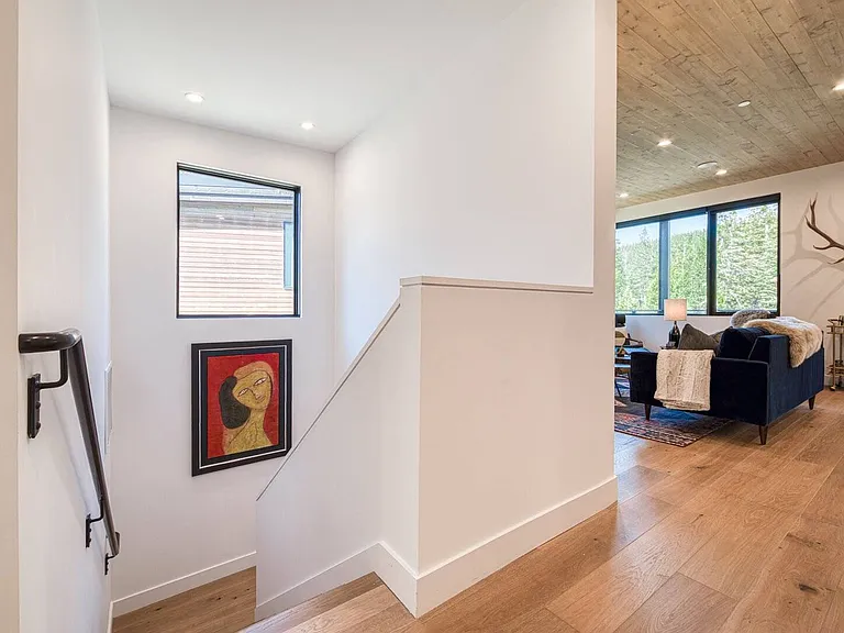 224 Palisades Cir — Photo 16