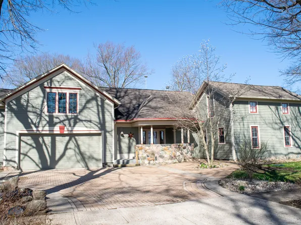 136 E South St, Athens, MI 49011