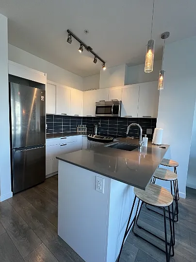 528 Pandora Ave #505 — Photo 8