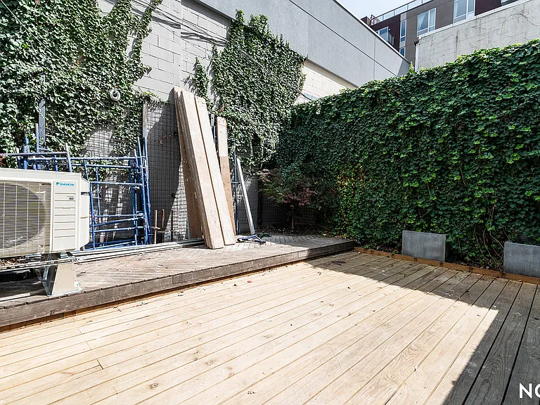 483 Driggs Ave #1B — Photo 9