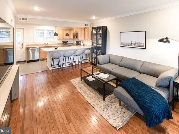 202 S Virginia Ave #73, Falls Church, VA 22046