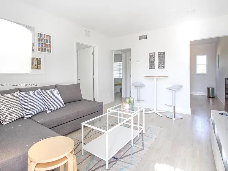 6238 SW 59th Pl #10 — Photo 3