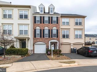 9285 Alvyn Lake Cir, Bristow, VA 20136