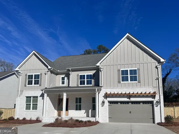 26 Sanford Dr, Newnan, GA 30263