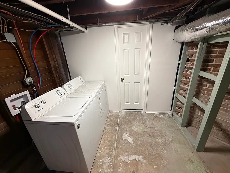 4316-4318 Fontainebleau Dr — Photo 14