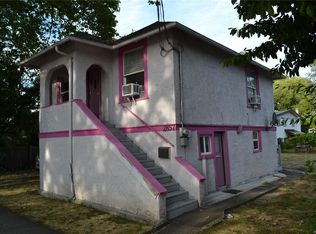 2857 Shelbourne St, Victoria, BC V8R 4M5