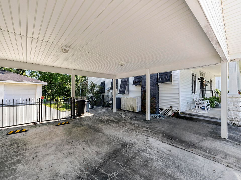 2nd image of 111 Carroll Ave