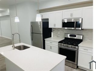 820 N Lakewood Ave, Baltimore, MD 21205