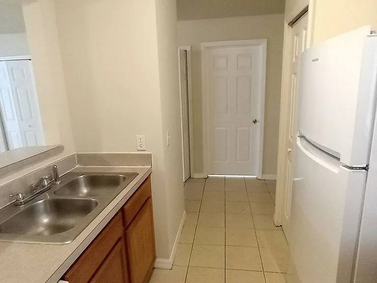 880 E Columbia Ave — Photo 14