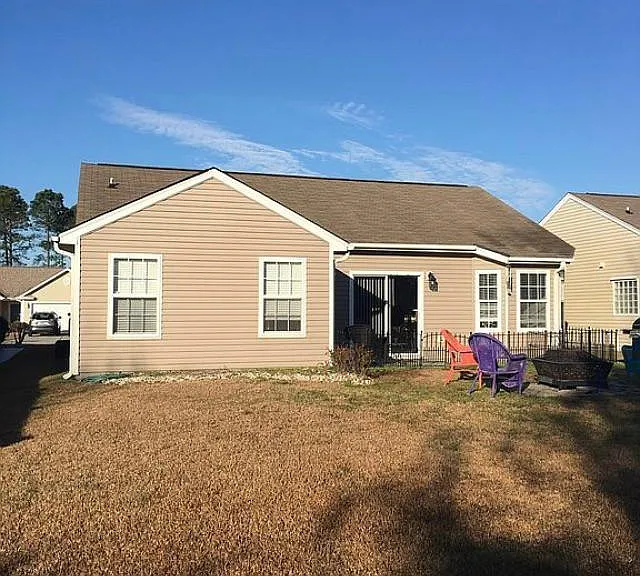 912 Elderberry Ln — Photo 2